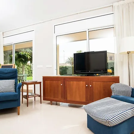 Modern In Les Corts With Pool *