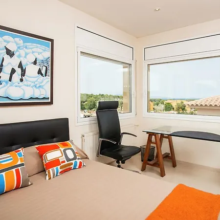 Villa Modern Villa In Les Corts With Pool *