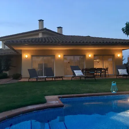 Modern Villa In Les Corts With Pool * L' Escala