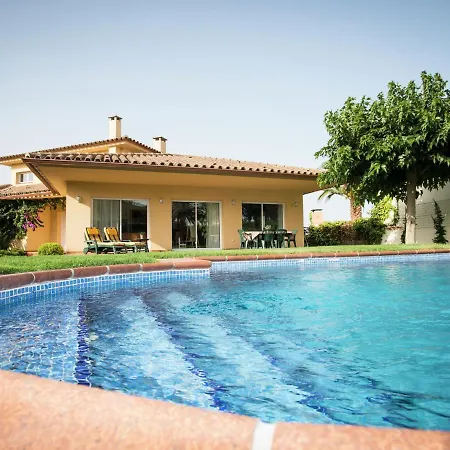 Modern In Les Corts With Pool * L' Escala