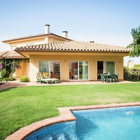 Modern In Les Corts With Pool וילה *