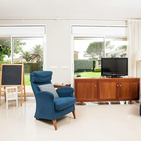 Modern In Les Corts With Pool