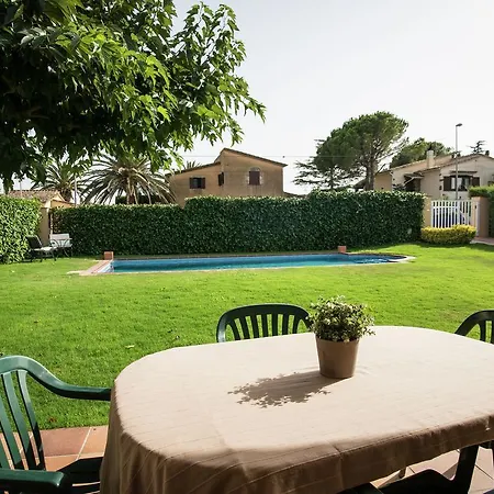 Modern In Les Corts With Pool